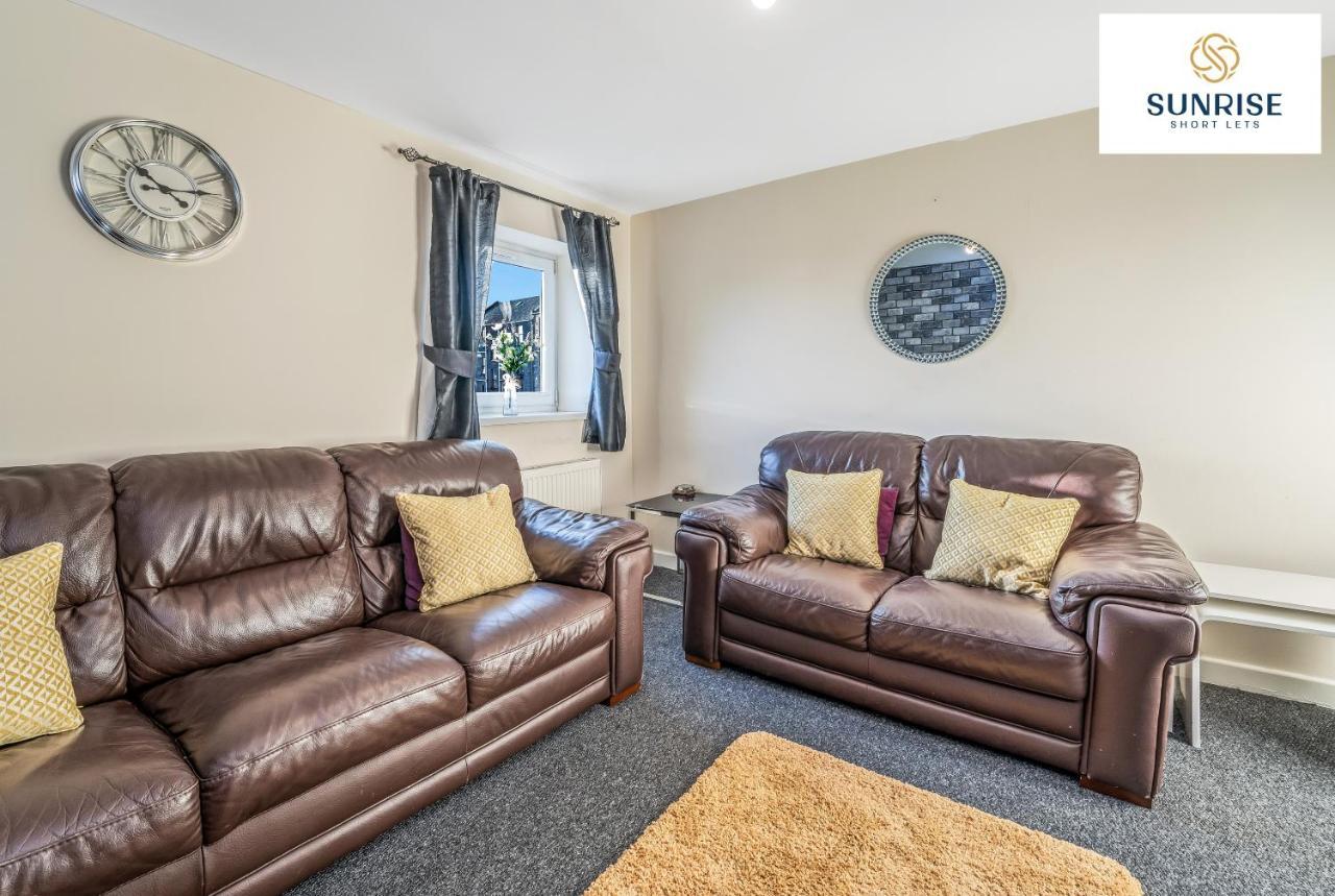 The Law, Has 4 Rooms With Tvs, 2 Bathrooms, Central, Free Parking, Fully Equipped, Contractor And Trades Favourite, 5 Mins To Centre - Long Stays, Invoice And Reduced Price Are Only Via Sunrise Short Lets Dundee Exteriér fotografie