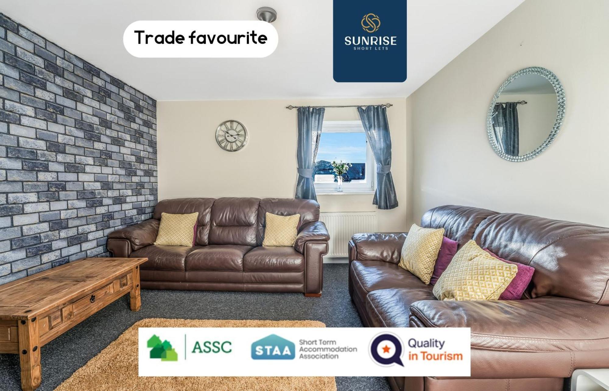 The Law, Has 4 Rooms With Tvs, 2 Bathrooms, Central, Free Parking, Fully Equipped, Contractor And Trades Favourite, 5 Mins To Centre - Long Stays, Invoice And Reduced Price Are Only Via Sunrise Short Lets Dundee Exteriér fotografie