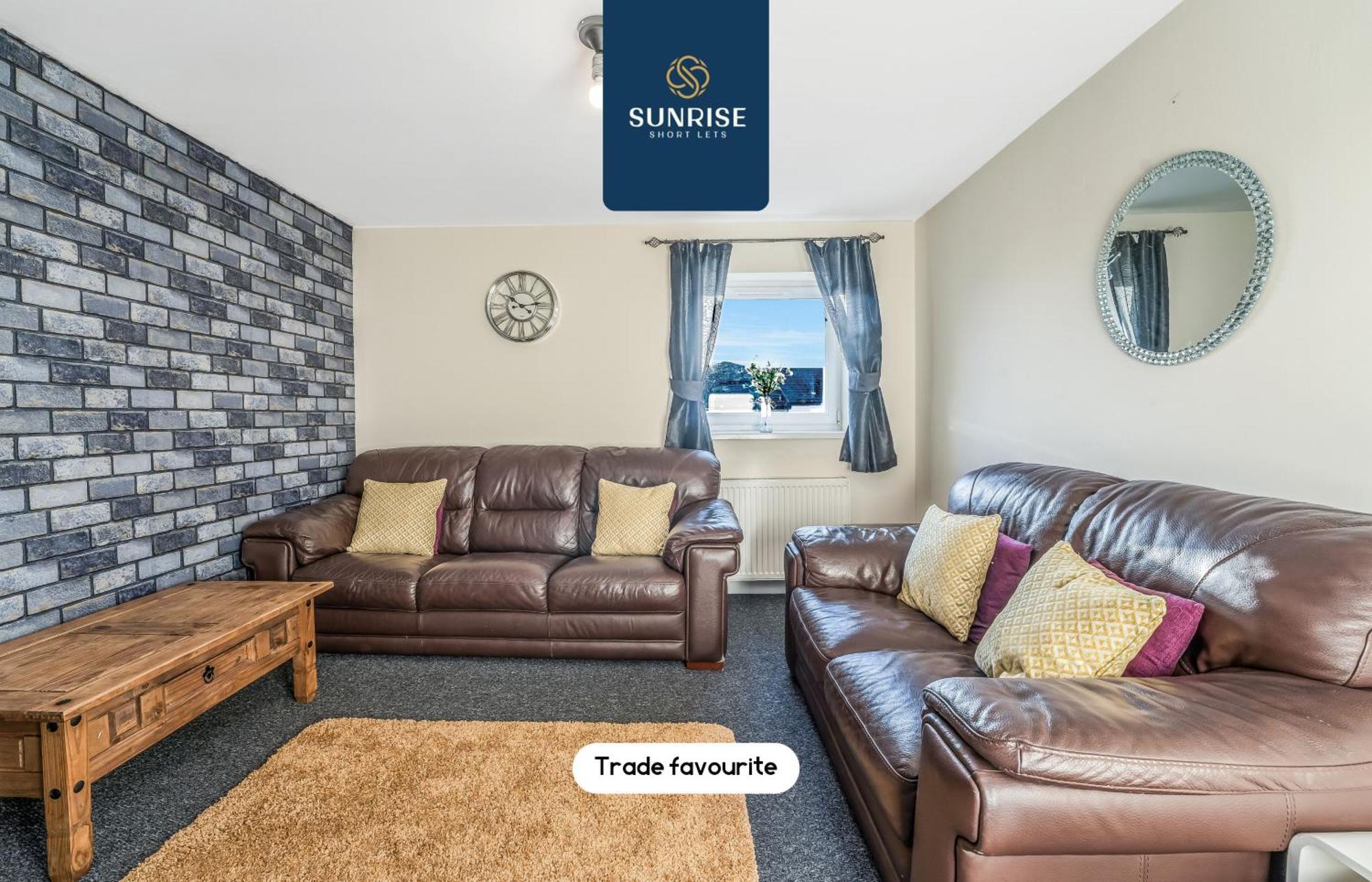 The Law, Has 4 Rooms With Tvs, 2 Bathrooms, Central, Free Parking, Fully Equipped, Contractor And Trades Favourite, 5 Mins To Centre - Long Stays, Invoice And Reduced Price Are Only Via Sunrise Short Lets Dundee Exteriér fotografie
